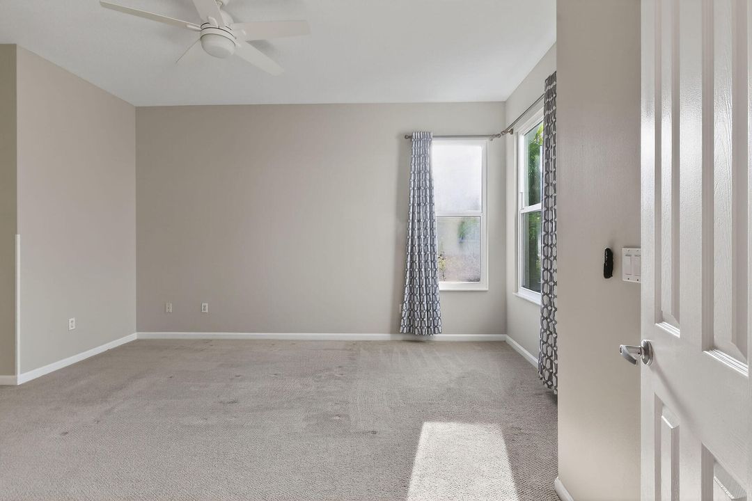 待售: $769,900 (3 贝兹, 3 浴室, 2040 平方英尺)