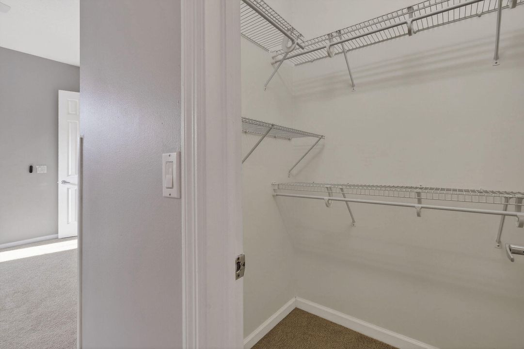 待售: $769,900 (3 贝兹, 3 浴室, 2040 平方英尺)