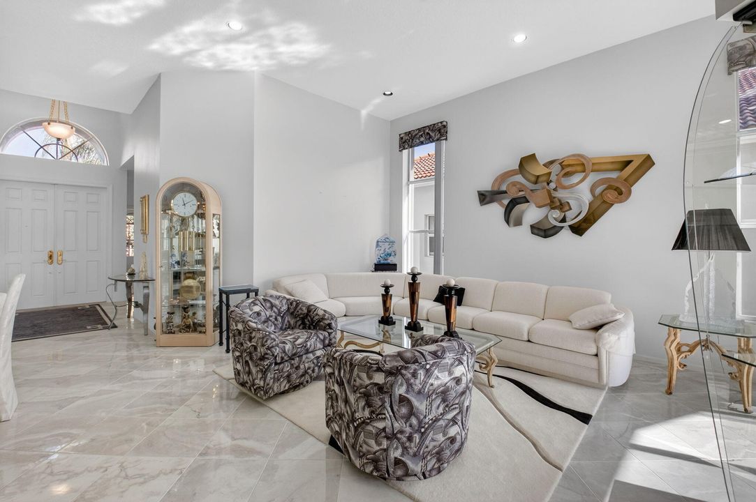 На продажу: $574,900 (2 спален, 2 ванн, 2217 Квадратных фут)