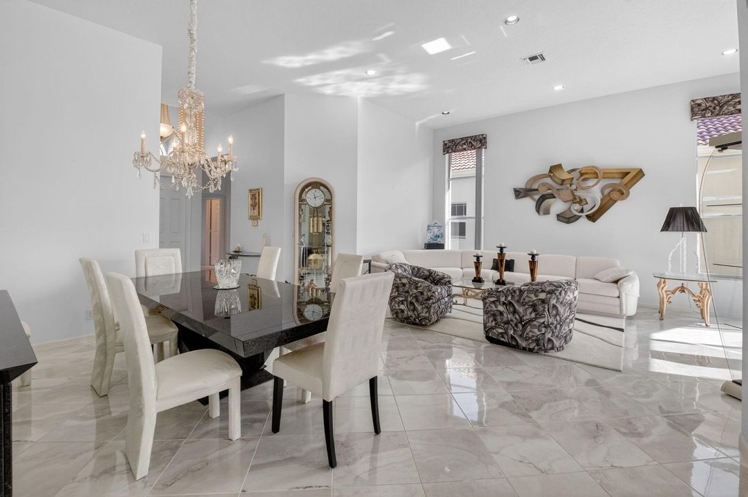 На продажу: $574,900 (2 спален, 2 ванн, 2217 Квадратных фут)