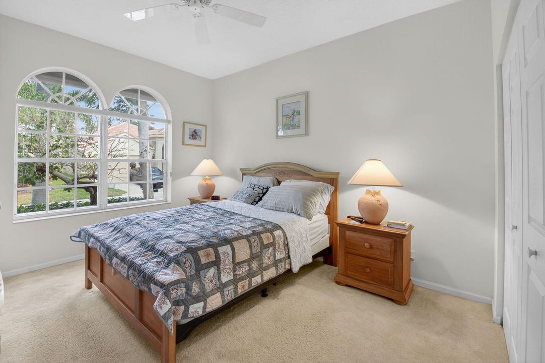 На продажу: $574,900 (2 спален, 2 ванн, 2217 Квадратных фут)