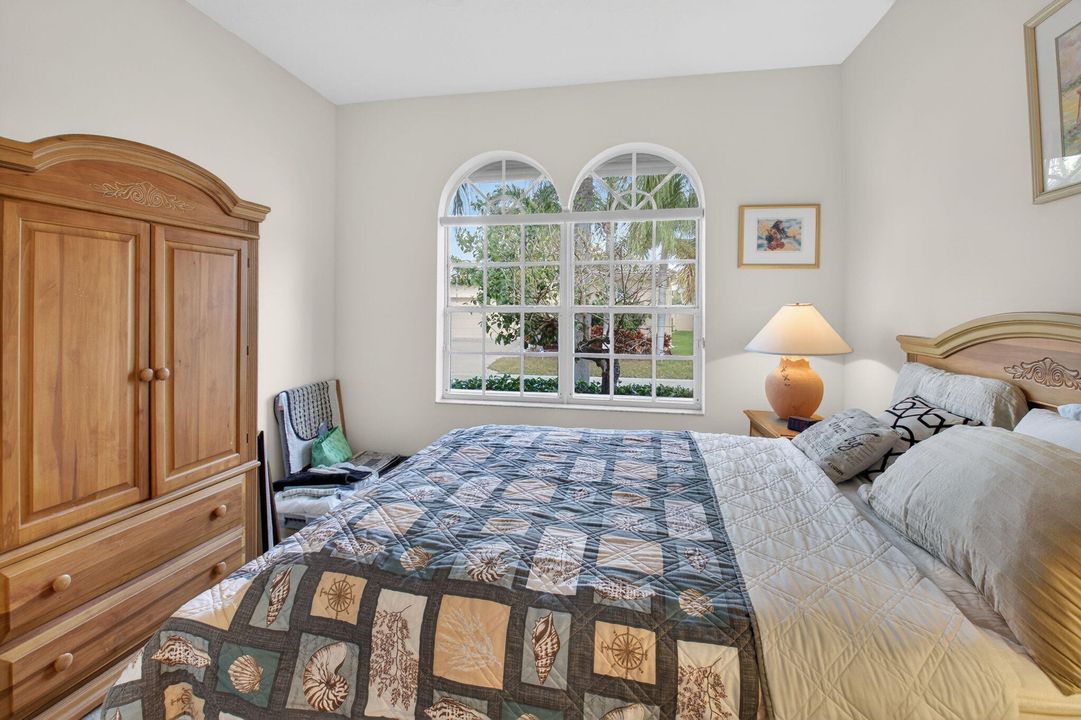 На продажу: $574,900 (2 спален, 2 ванн, 2217 Квадратных фут)