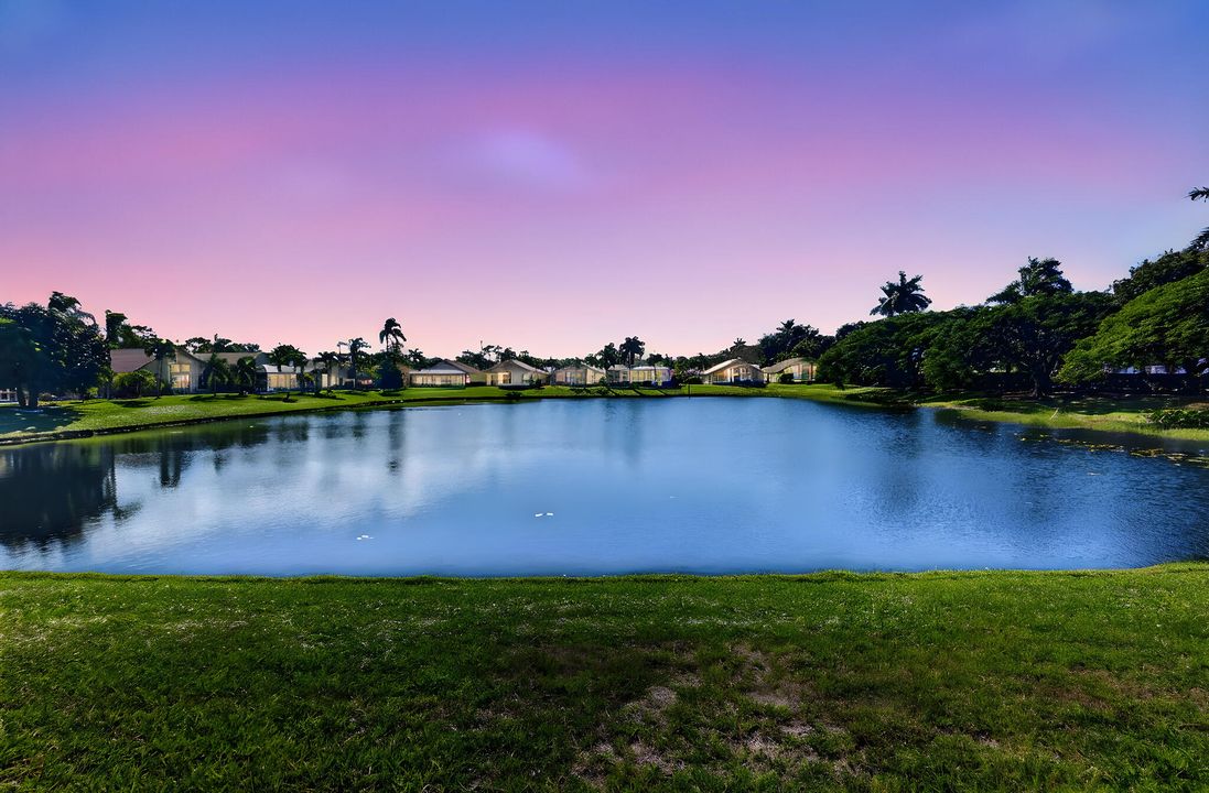 На продажу: $574,900 (2 спален, 2 ванн, 2217 Квадратных фут)