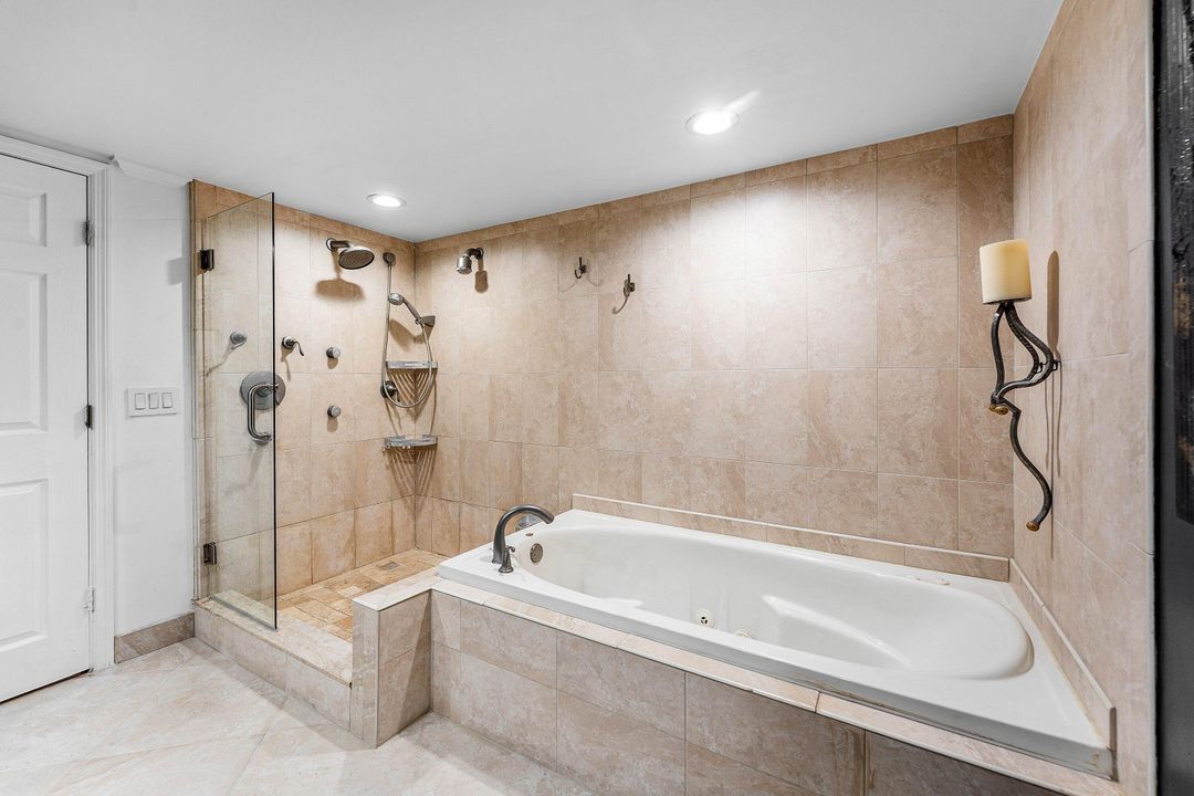 На продажу: $1,199,000 (2 спален, 2 ванн, 1804 Квадратных фут)