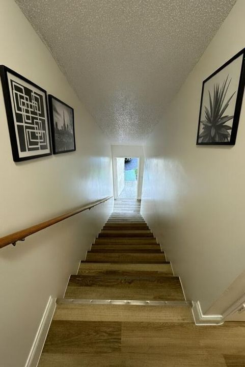 For Rent: $2,295 (3 beds, 2 baths, 1207 Square Feet)