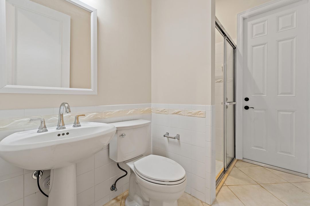 出租: $19,000 (4 贝兹, 4 浴室, 3647 平方英尺)