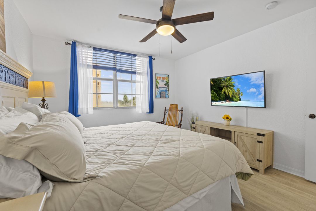 For Sale: $650,000 (2 beds, 2 baths, 1071 Square Feet)