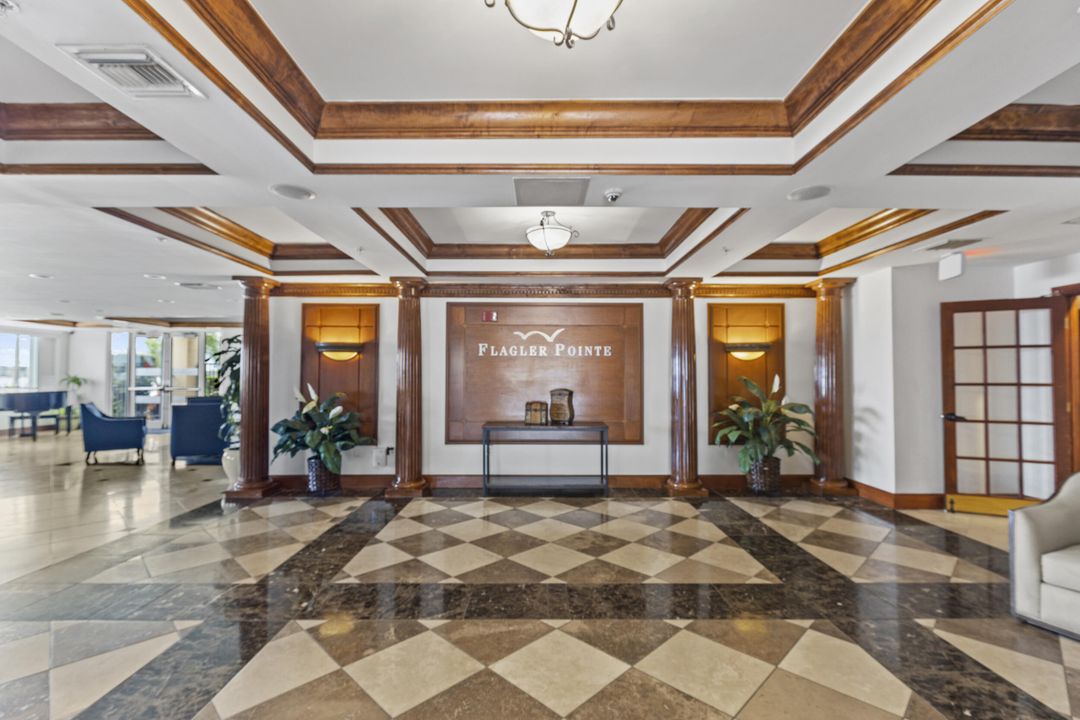 For Sale: $650,000 (2 beds, 2 baths, 1071 Square Feet)