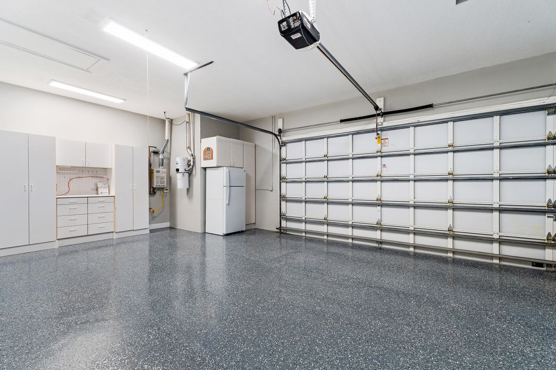 出租: $19,000 (4 贝兹, 4 浴室, 3647 平方英尺)