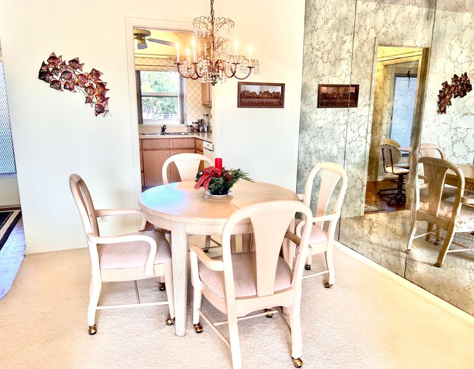 For Sale: $240,000 (2 beds, 2 baths, 950 Square Feet)