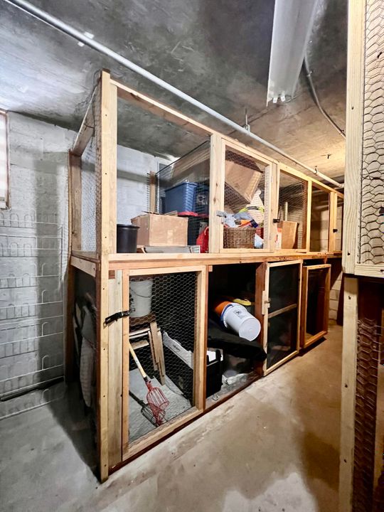 For Sale: $240,000 (2 beds, 2 baths, 950 Square Feet)