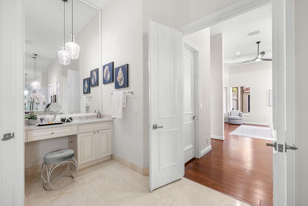 En Venta: $1,899,000 (4 camas, 3 baños, 3202 Pies cuadrados)