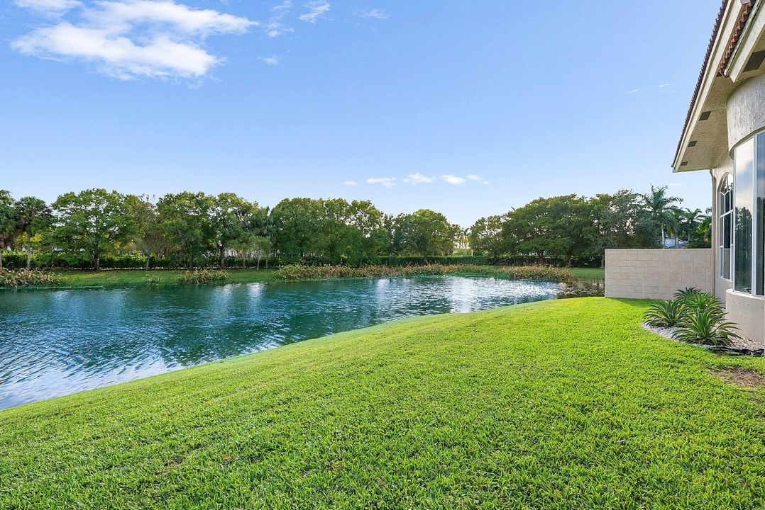 En Venta: $1,899,000 (4 camas, 3 baños, 3202 Pies cuadrados)