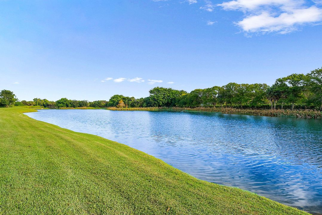 En Venta: $1,899,000 (4 camas, 3 baños, 3202 Pies cuadrados)