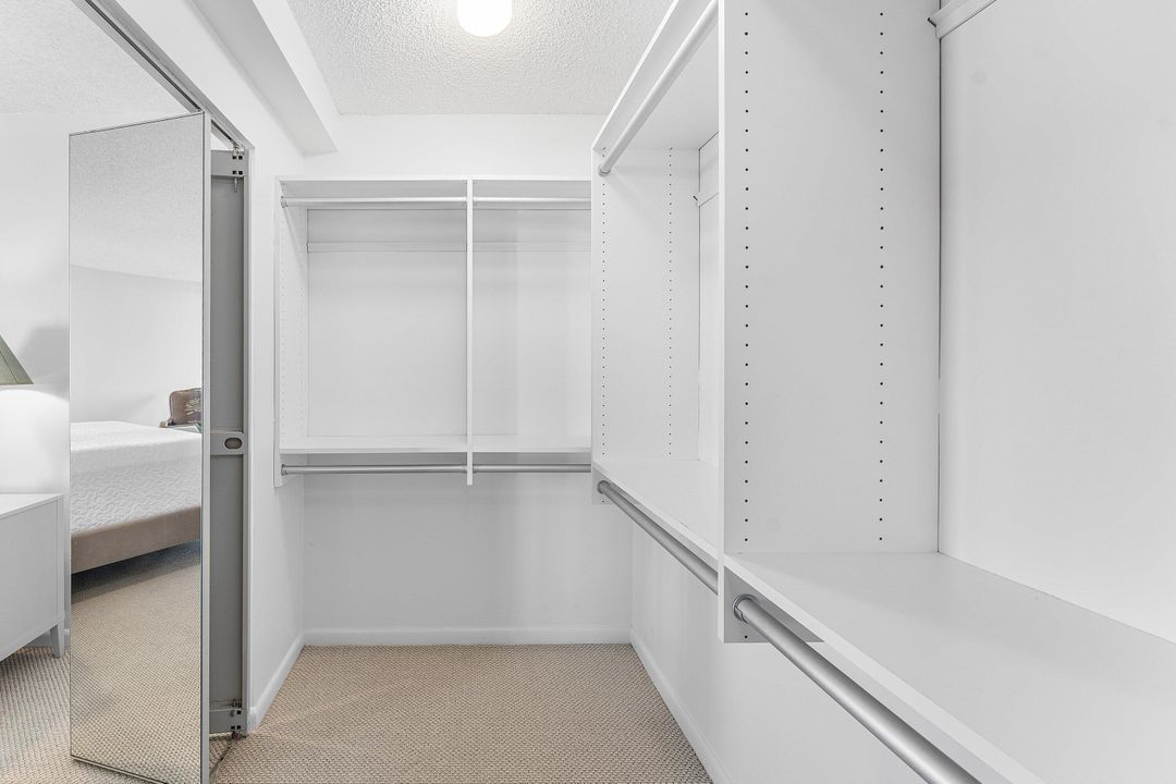 En Venta: $929,000 (2 camas, 2 baños, 1823 Pies cuadrados)