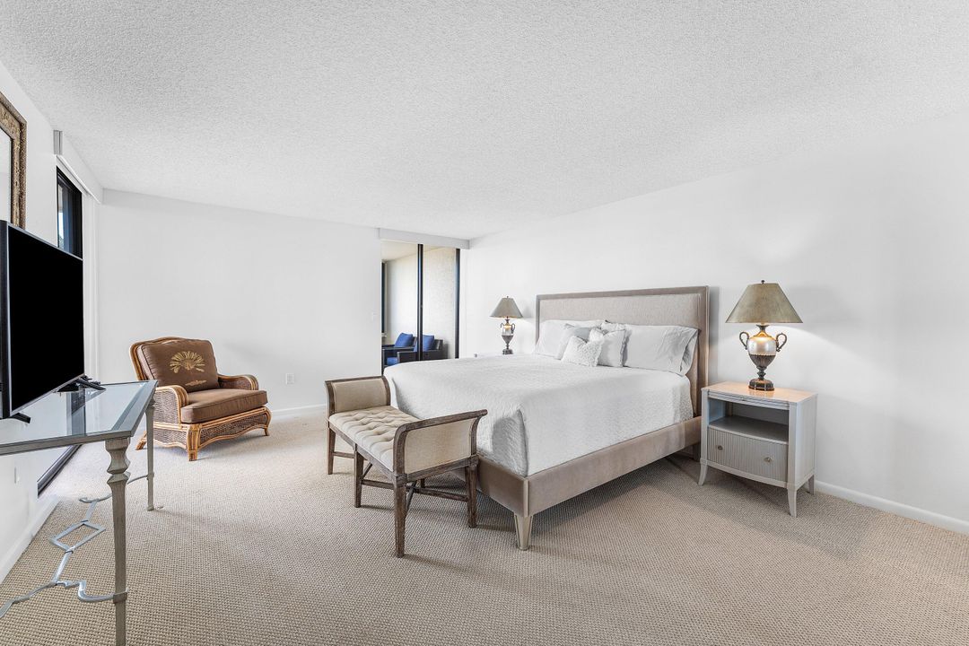 En Venta: $929,000 (2 camas, 2 baños, 1823 Pies cuadrados)