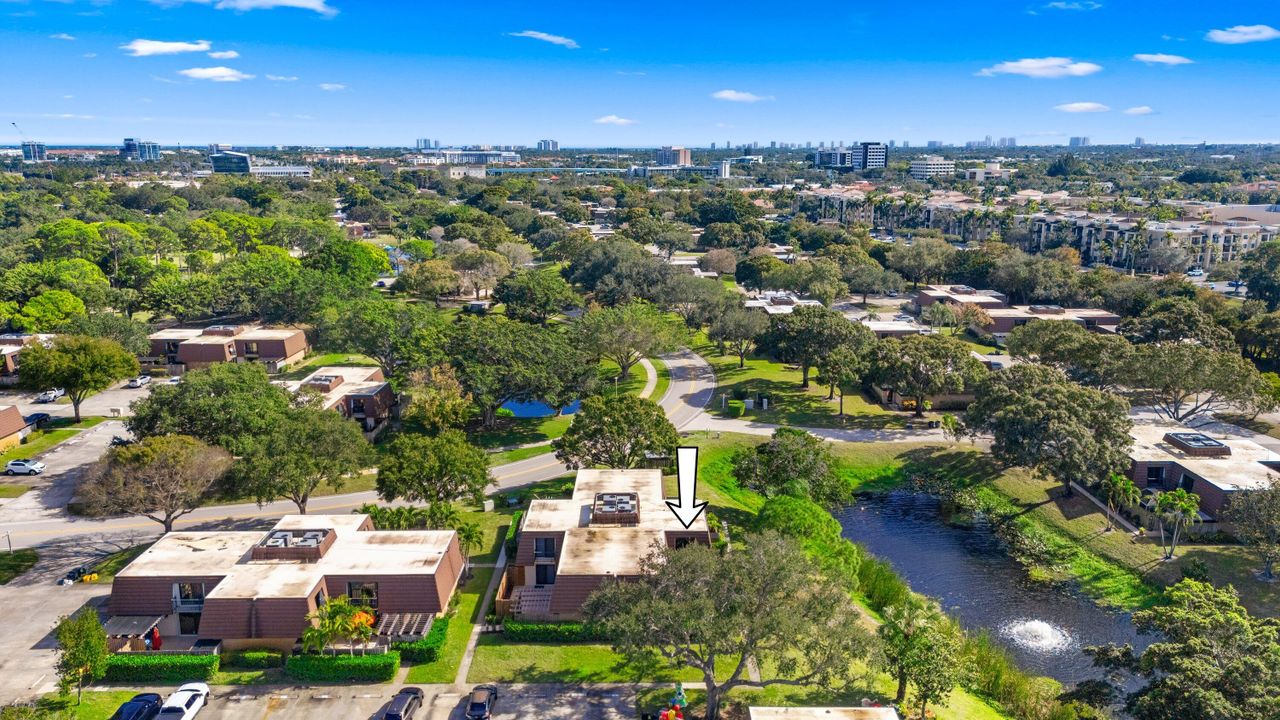 En Venta: $439,000 (3 camas, 2 baños, 1596 Pies cuadrados)