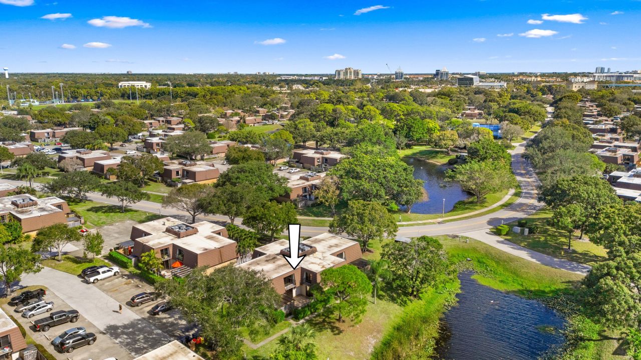 En Venta: $439,000 (3 camas, 2 baños, 1596 Pies cuadrados)