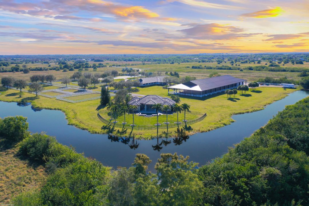 На продажу: $4,900,000 (4 спален, 3 ванн, 3080 Квадратных фут)