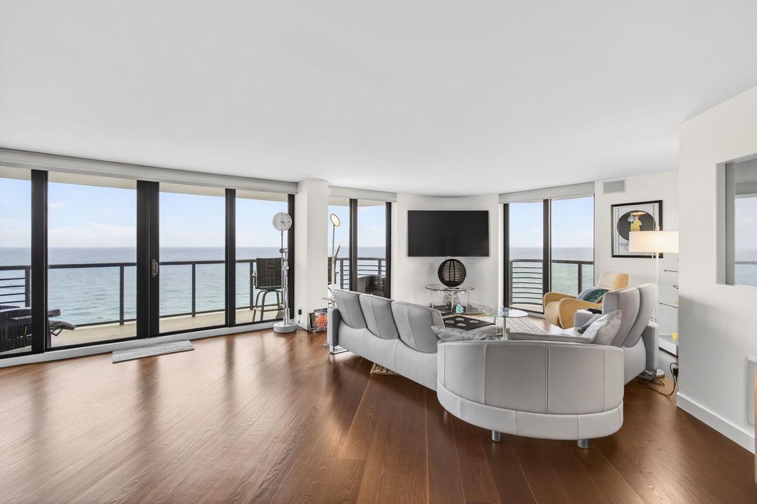 出租: $12,000 (2 贝兹, 2 浴室, 1670 平方英尺)