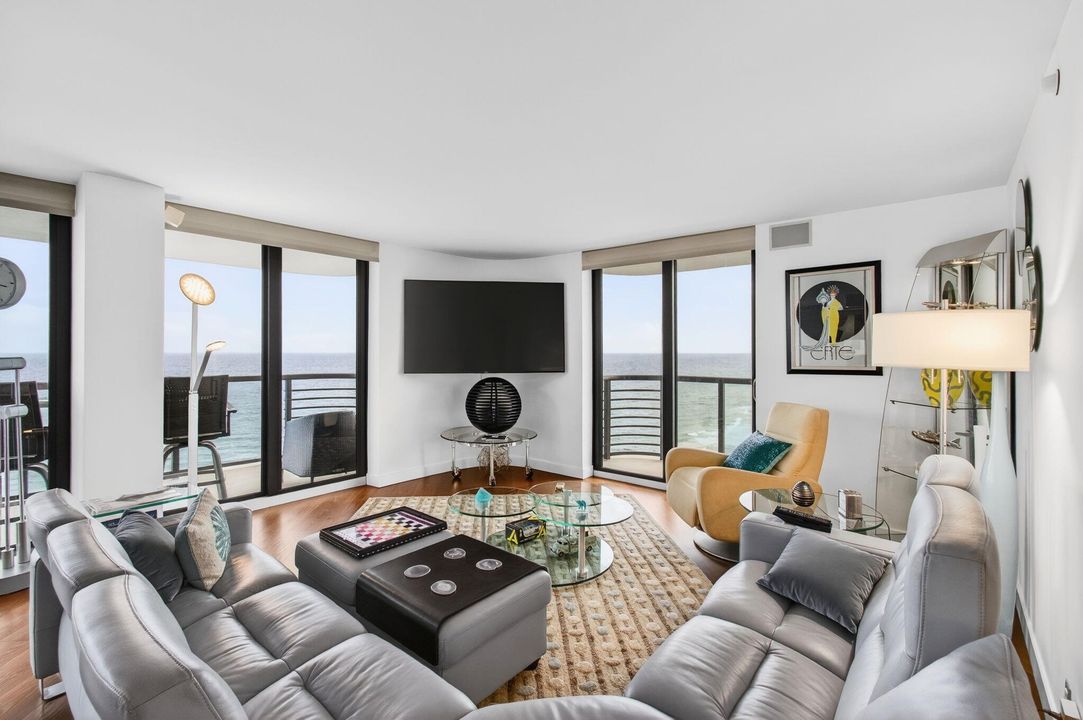 出租: $12,000 (2 贝兹, 2 浴室, 1670 平方英尺)