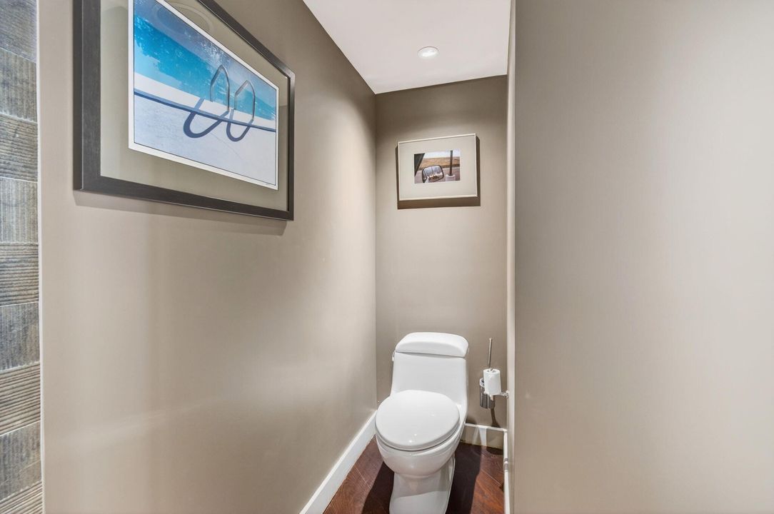 出租: $12,000 (2 贝兹, 2 浴室, 1670 平方英尺)