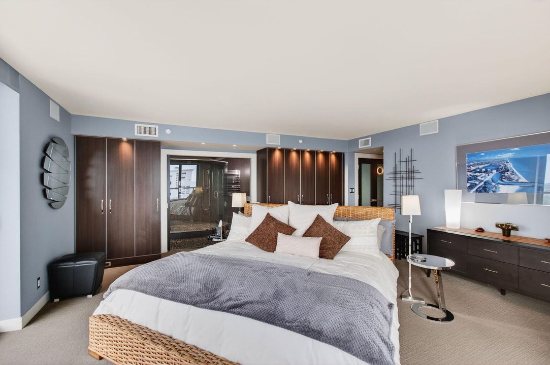 出租: $12,000 (2 贝兹, 2 浴室, 1670 平方英尺)