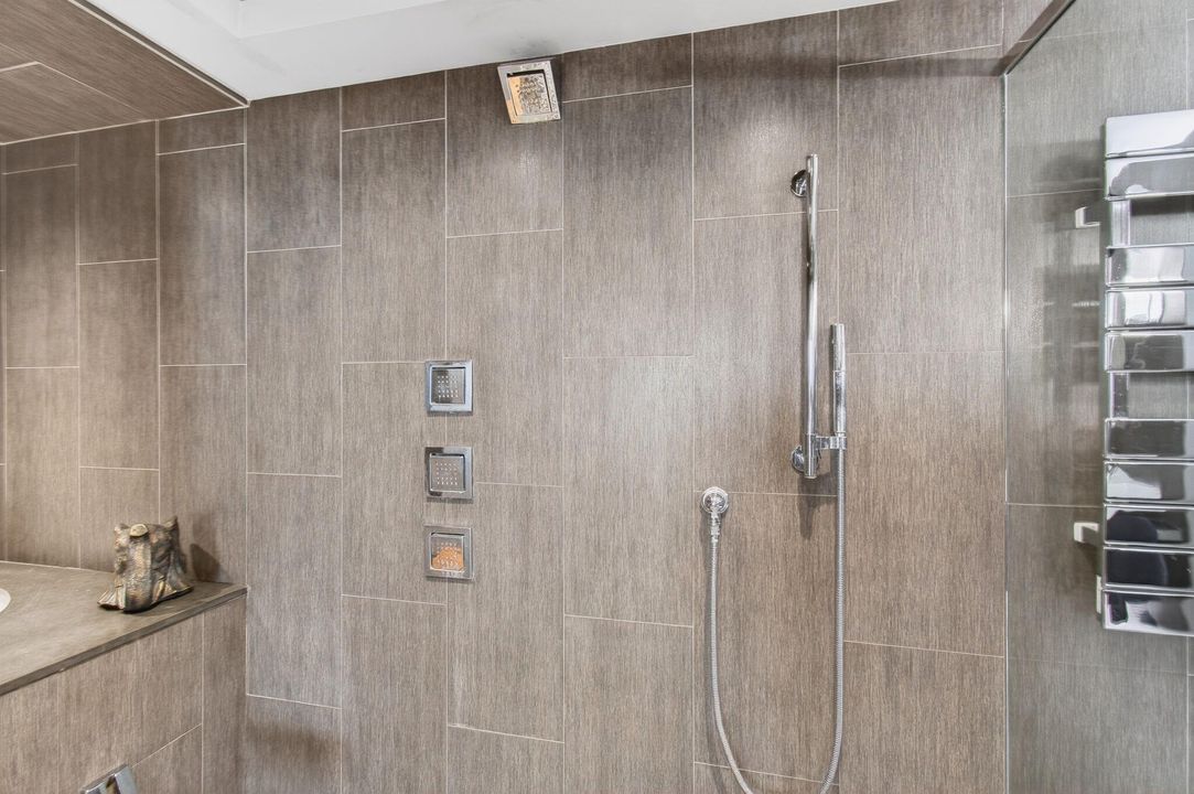 出租: $12,000 (2 贝兹, 2 浴室, 1670 平方英尺)