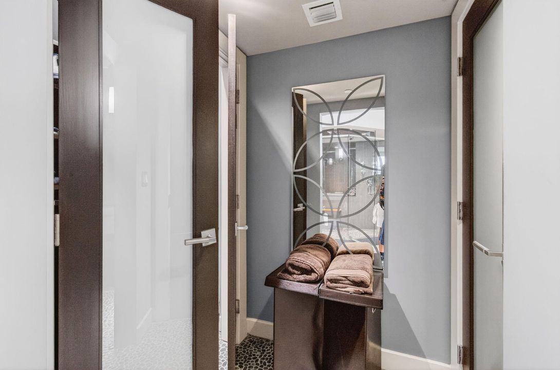 出租: $12,000 (2 贝兹, 2 浴室, 1670 平方英尺)