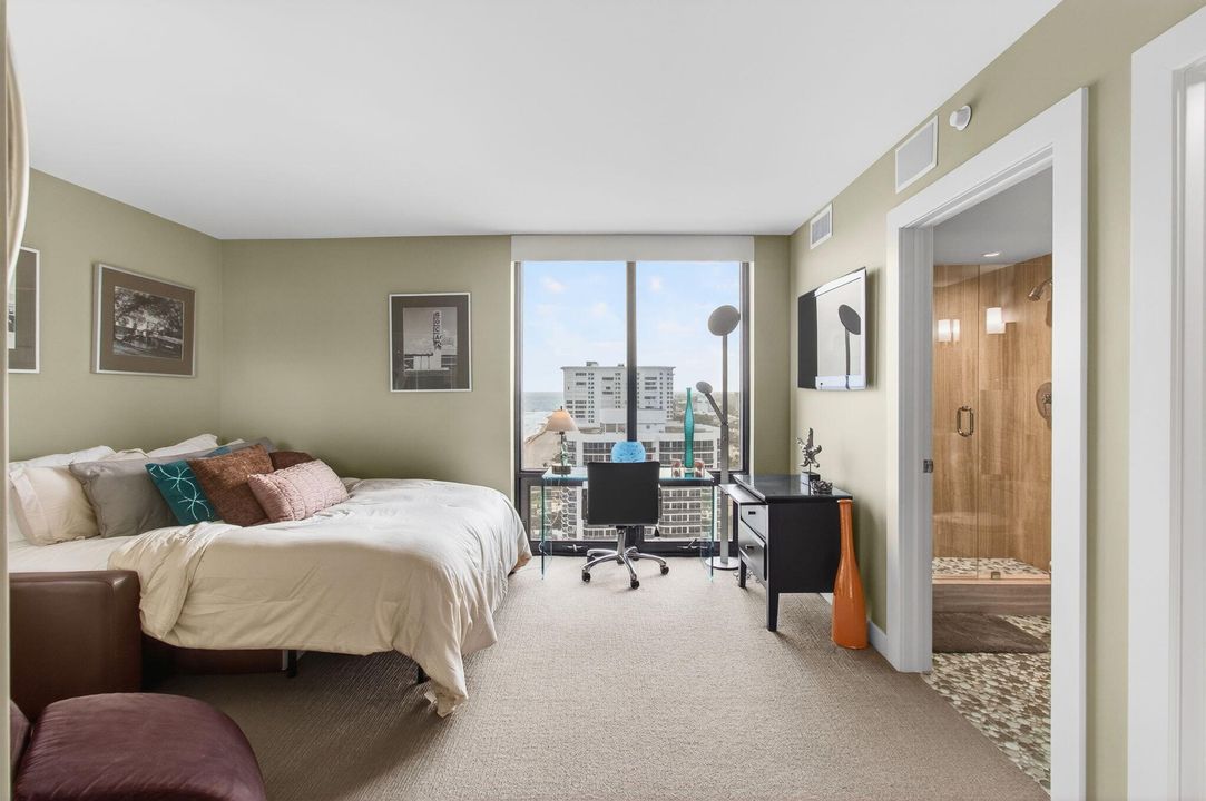 出租: $12,000 (2 贝兹, 2 浴室, 1670 平方英尺)