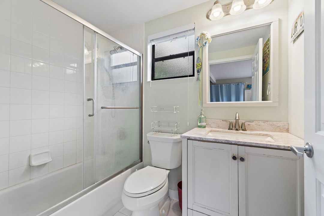 En Venta: $1,500,000 (3 camas, 3 baños, 1700 Pies cuadrados)