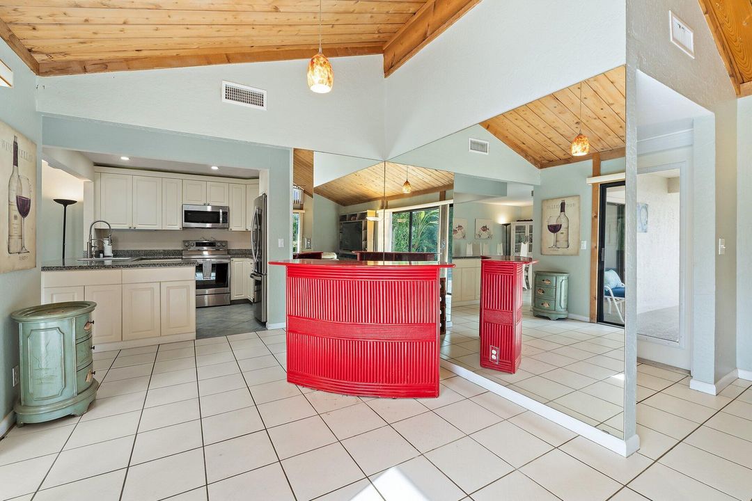 En Venta: $1,500,000 (3 camas, 3 baños, 1700 Pies cuadrados)