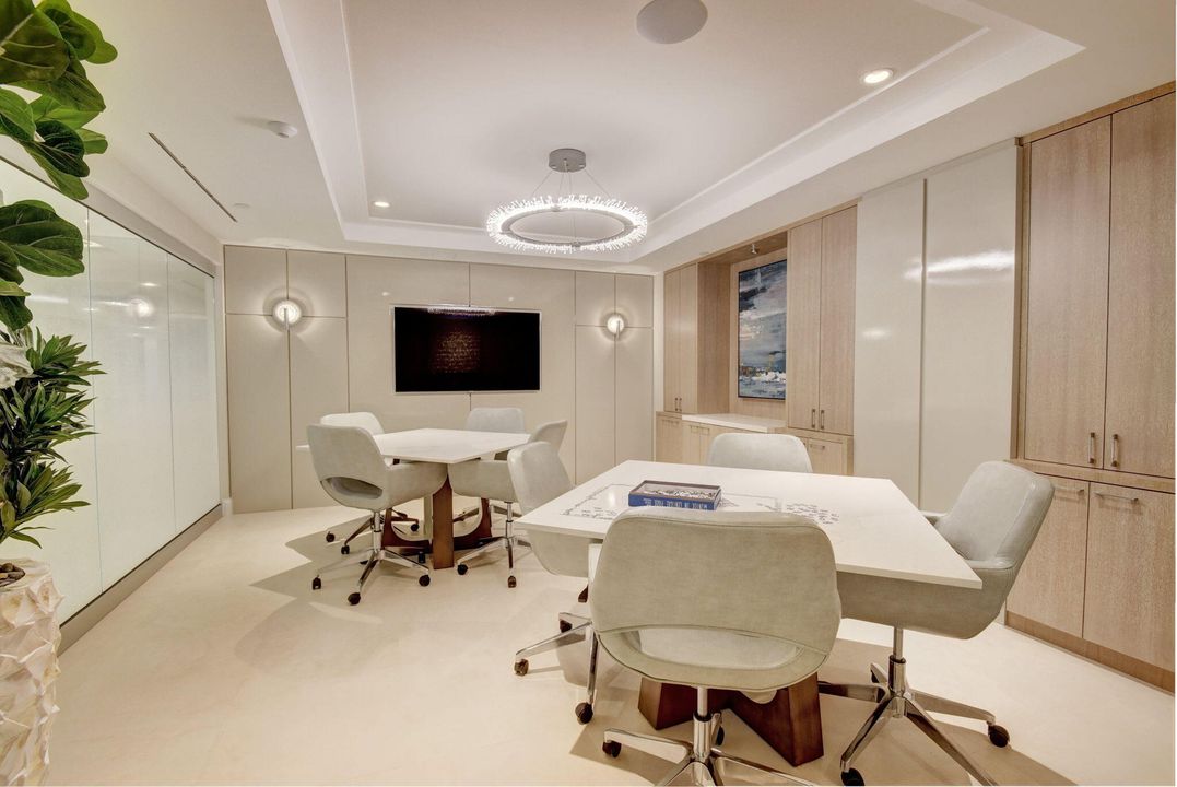 出租: $12,000 (2 贝兹, 2 浴室, 1670 平方英尺)