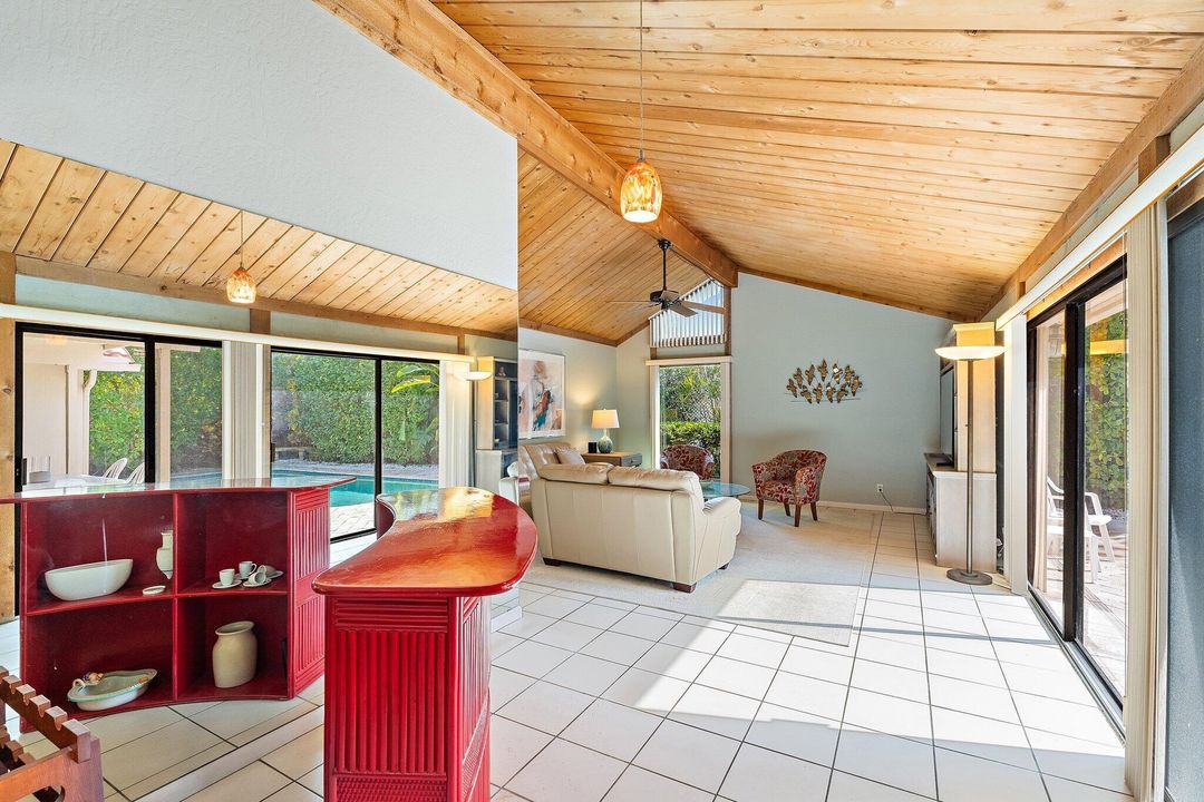 En Venta: $1,500,000 (3 camas, 3 baños, 1700 Pies cuadrados)