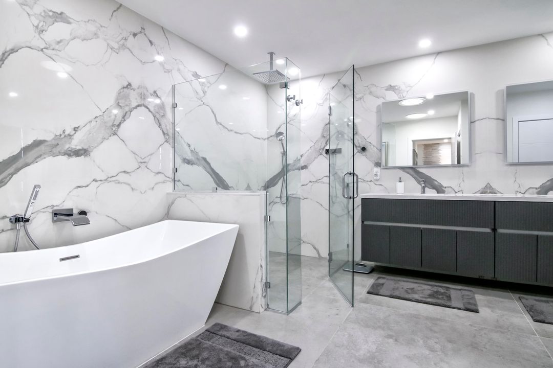 For Sale: $1,895,000 (3 beds, 3 baths, 2323 Square Feet)