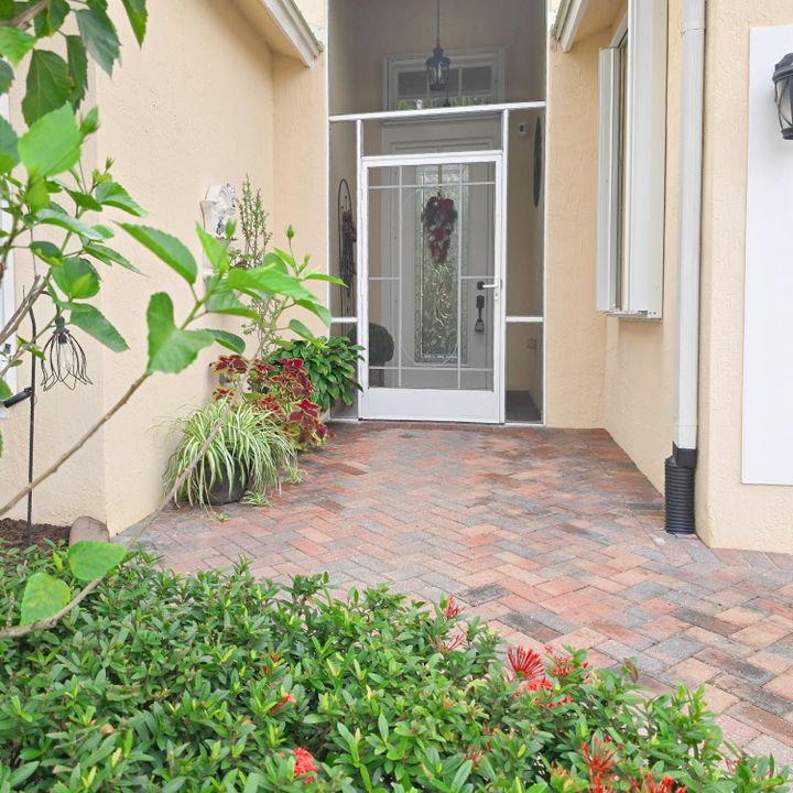 For Sale: $407,770 (4 beds, 2 baths, 1741 Square Feet)