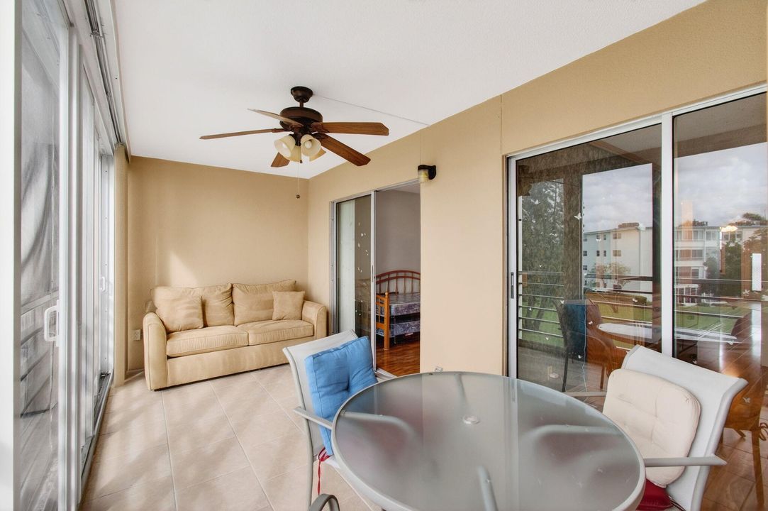 For Sale: $200,000 (2 beds, 2 baths, 1008 Square Feet)