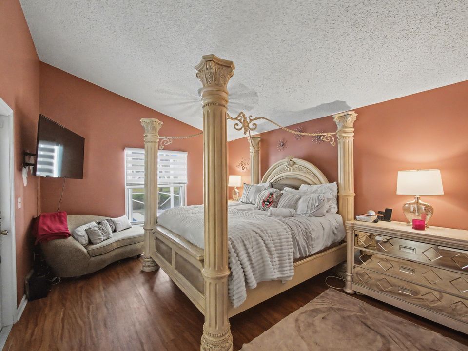 待售: $564,900 (3 贝兹, 2 浴室, 1652 平方英尺)