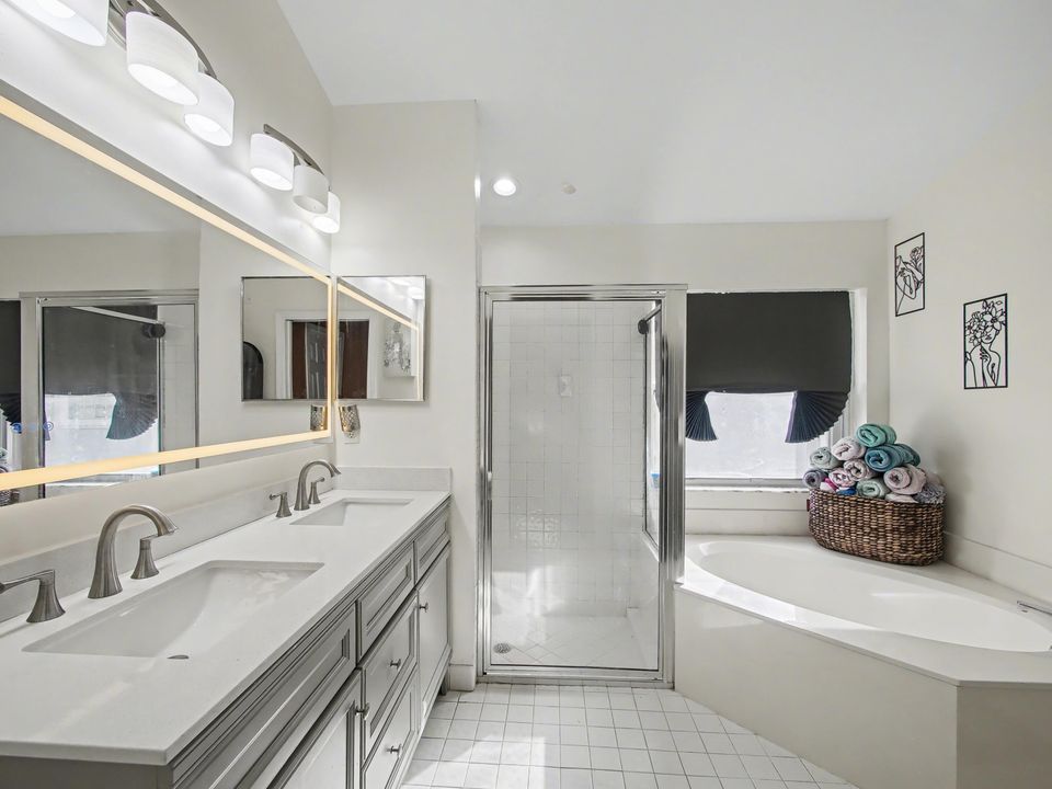 待售: $564,900 (3 贝兹, 2 浴室, 1652 平方英尺)