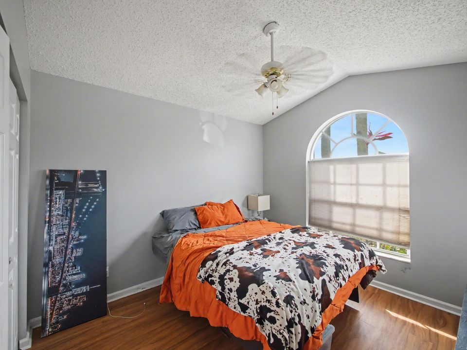 待售: $564,900 (3 贝兹, 2 浴室, 1652 平方英尺)