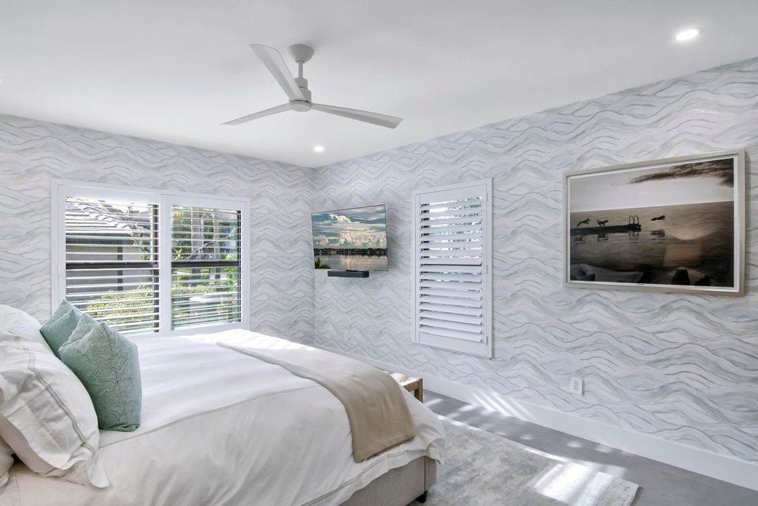 For Sale: $1,895,000 (3 beds, 3 baths, 2323 Square Feet)