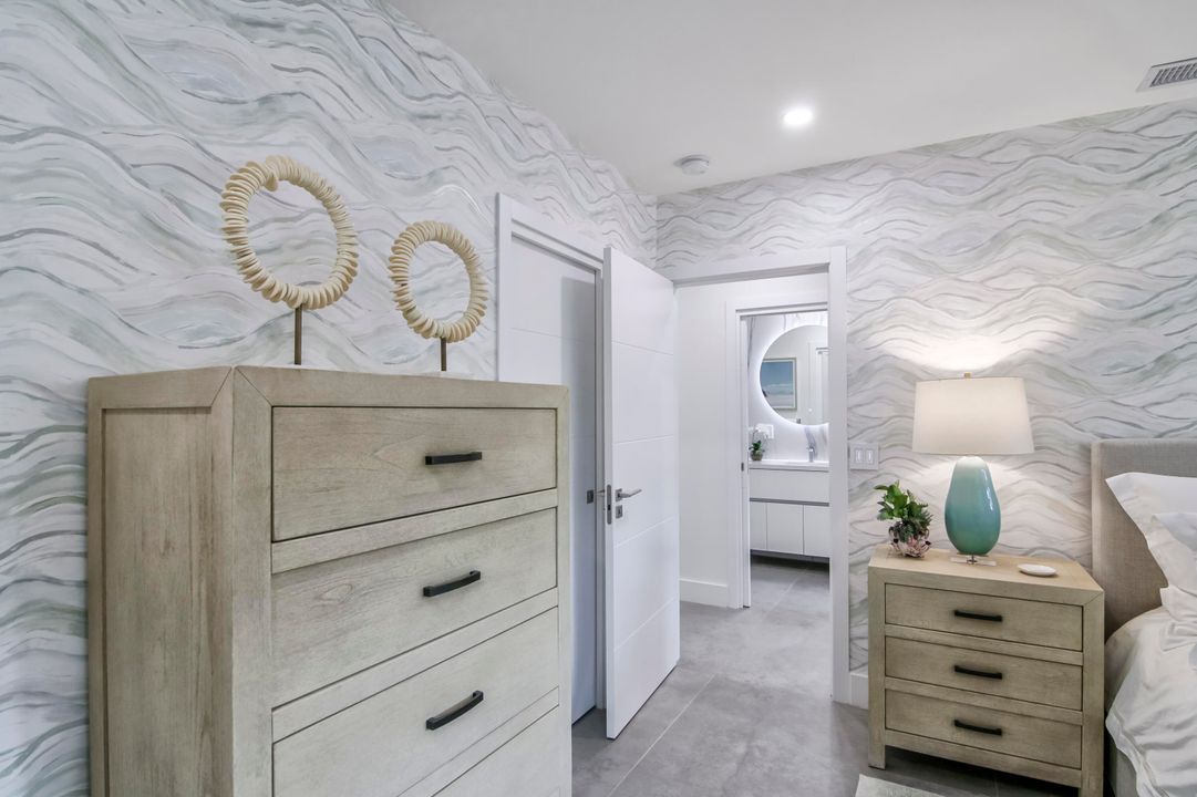 For Sale: $1,895,000 (3 beds, 3 baths, 2323 Square Feet)