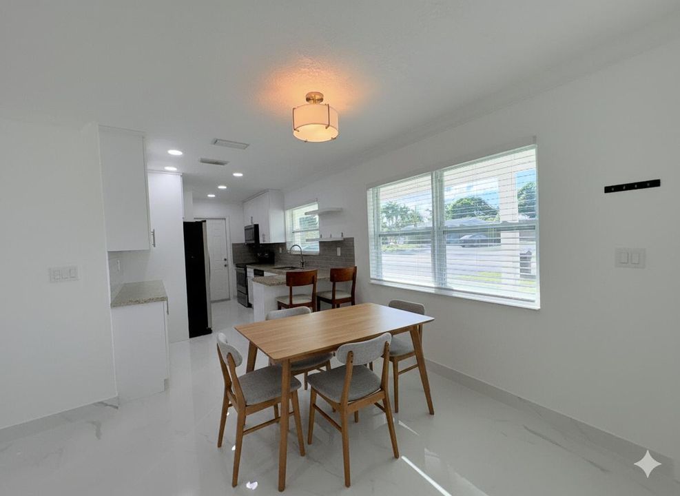 For Rent: $3,500 (4 beds, 2 baths, 1330 Square Feet)