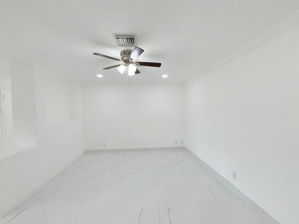 For Rent: $3,500 (4 beds, 2 baths, 1330 Square Feet)