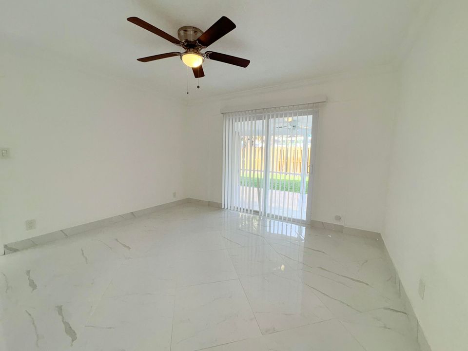 For Rent: $3,500 (4 beds, 2 baths, 1330 Square Feet)