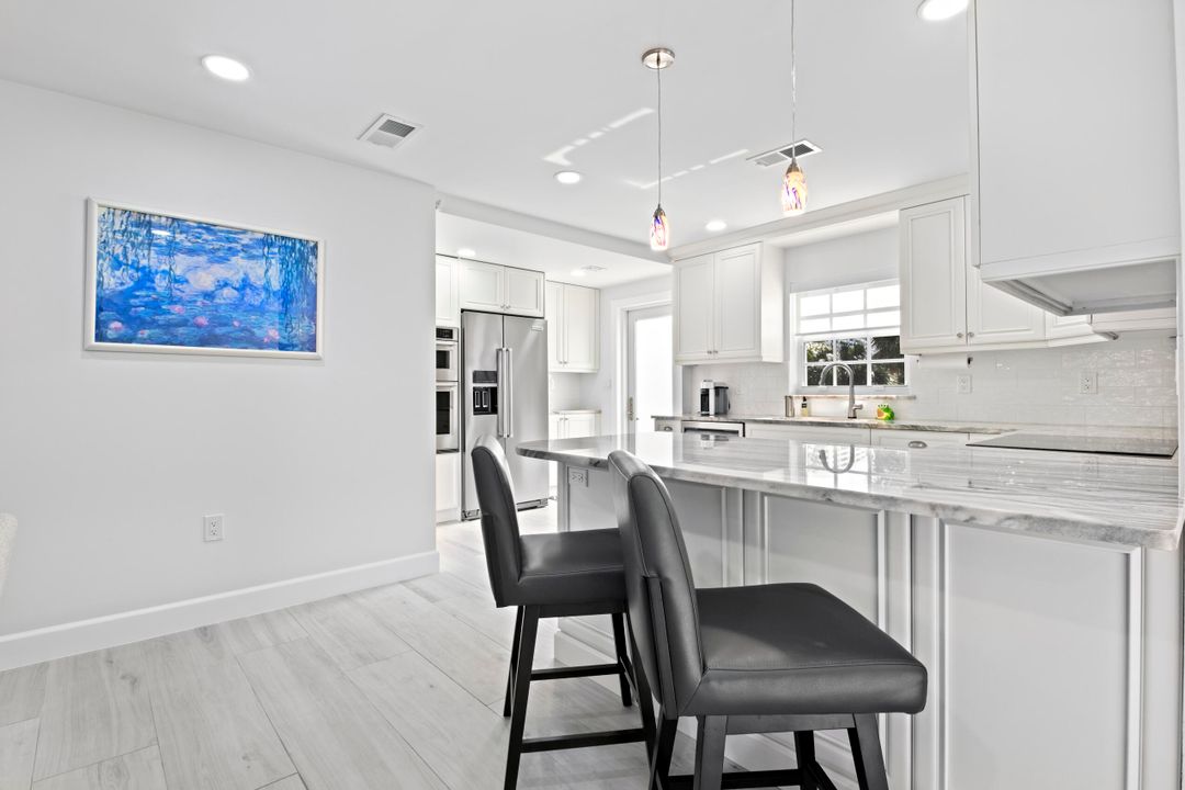 En Venta: $1,325,000 (3 camas, 3 baños, 2143 Pies cuadrados)