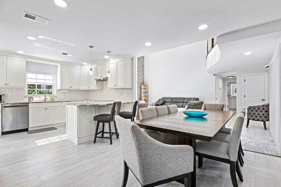 En Venta: $1,325,000 (3 camas, 3 baños, 2143 Pies cuadrados)