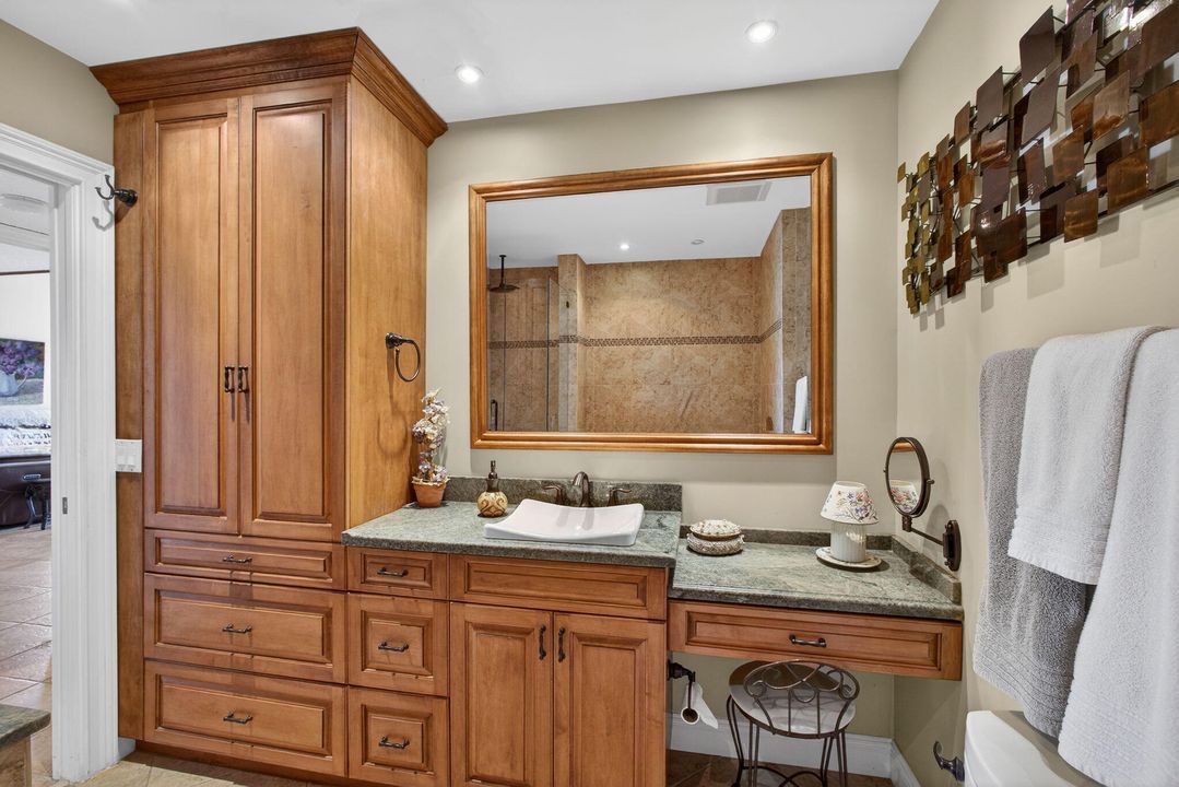 待售: $695,000 (2 贝兹, 2 浴室, 1530 平方英尺)