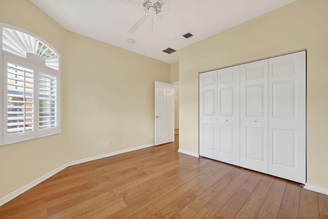 For Sale: $390,000 (3 beds, 2 baths, 1711 Square Feet)