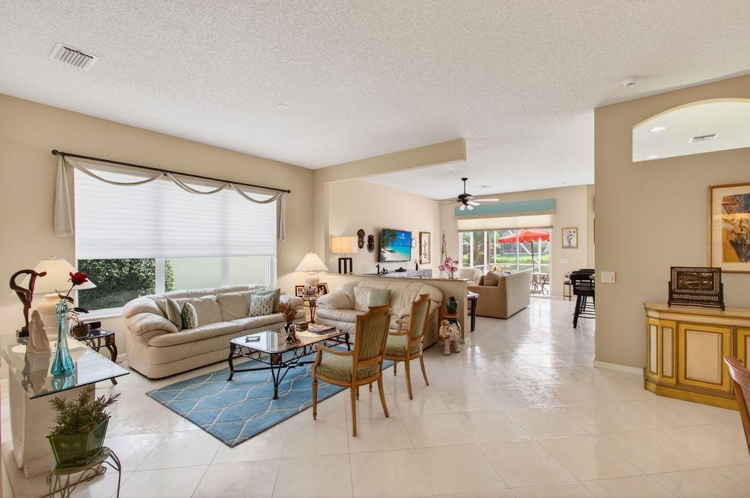 For Sale: $650,000 (3 beds, 2 baths, 2078 Square Feet)